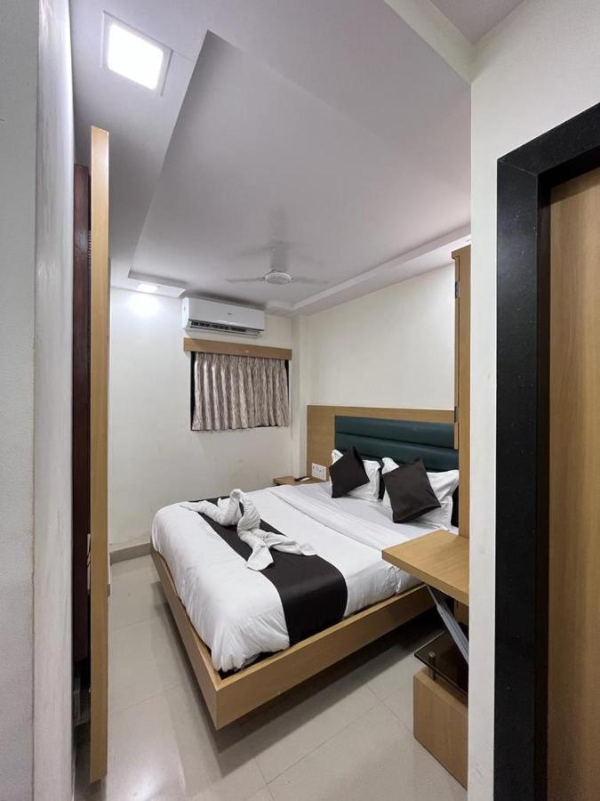 Hotel Sai Grand Residency Mumbai Exteriör bild